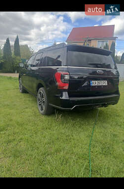 Позашляховик / Кросовер Ford Expedition 2021 в 