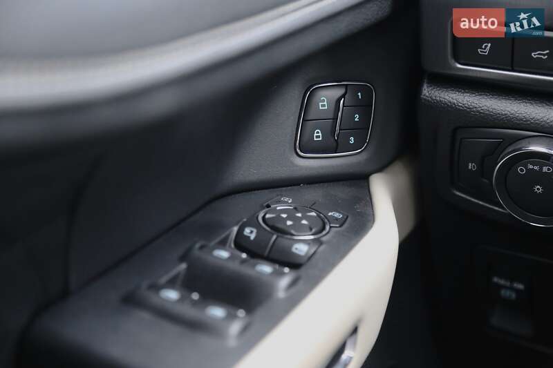 Внедорожник / Кроссовер Ford Expedition 2018 в Киеве