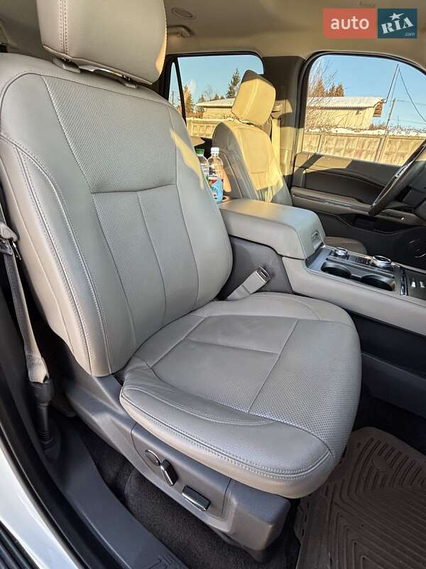 Позашляховик / Кросовер Ford Expedition 2018 в Львові