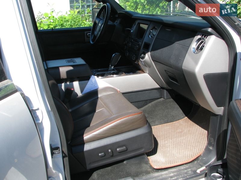 Внедорожник / Кроссовер Ford Expedition 2016 в Днепре