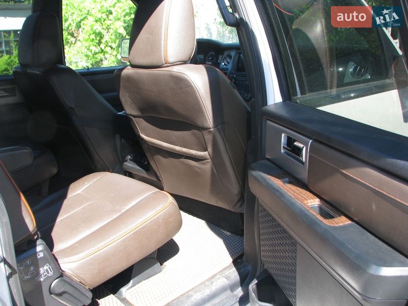 Внедорожник / Кроссовер Ford Expedition 2016 в Днепре