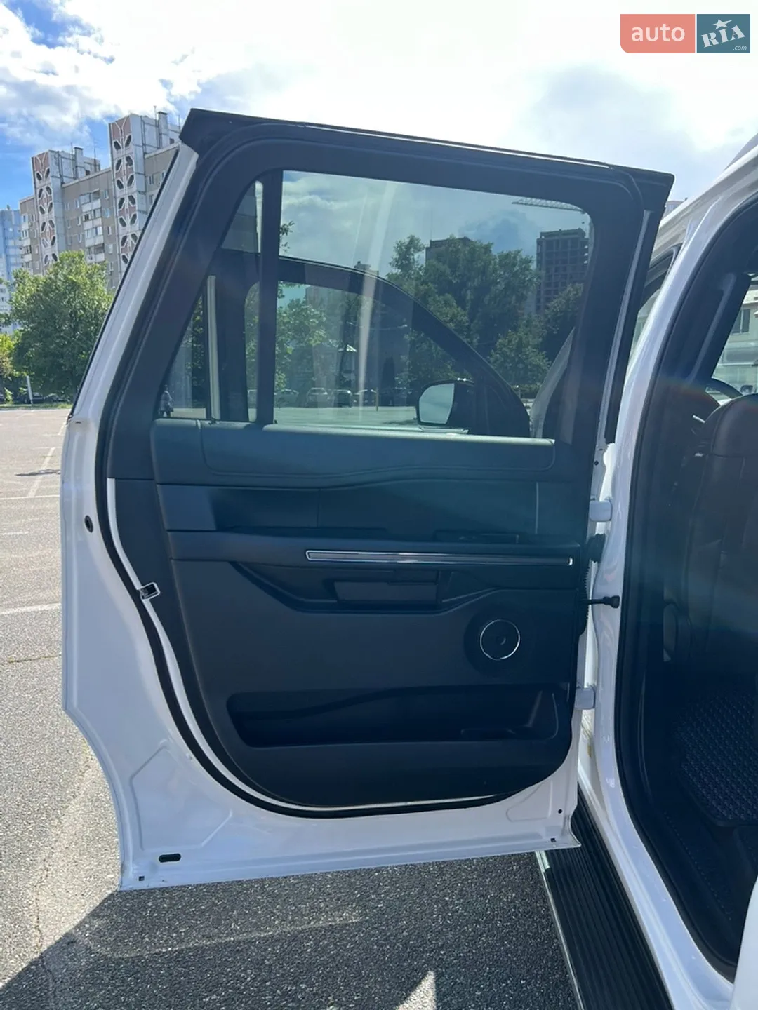 2021 Ford Expedition - мініатюра 12