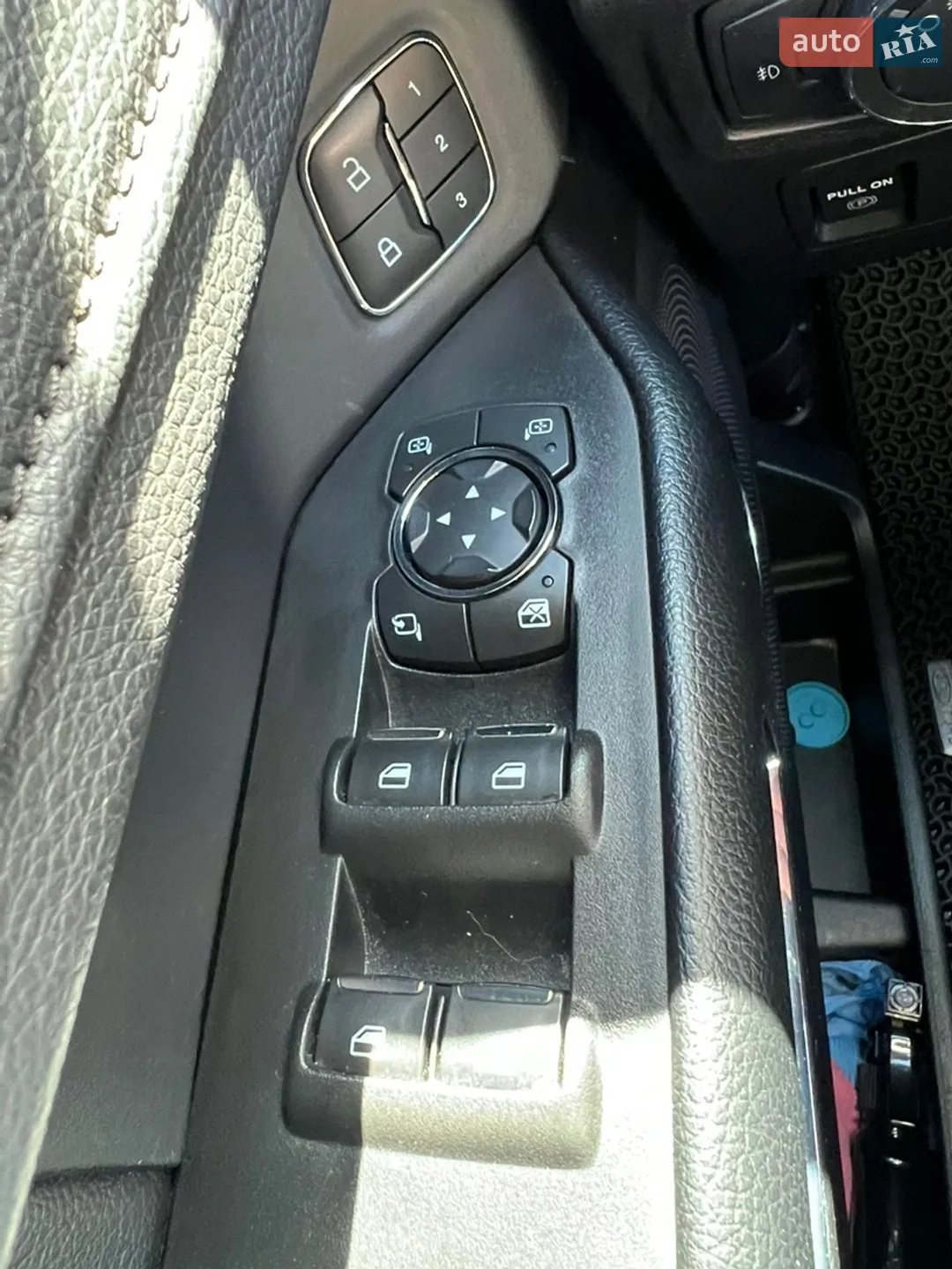 2021 Ford Expedition - мініатюра 23