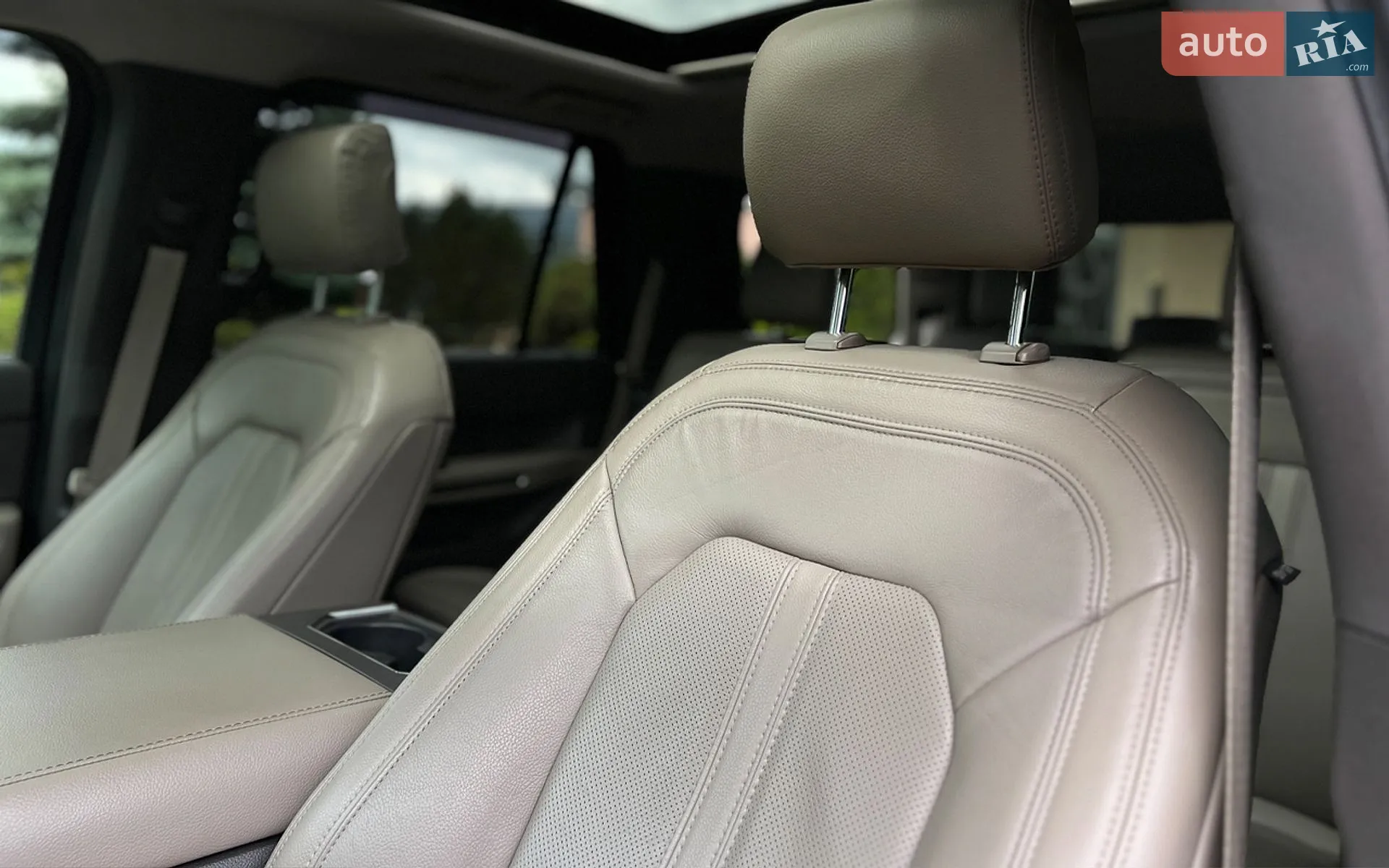 2020 Ford Expedition - мініатюра 13