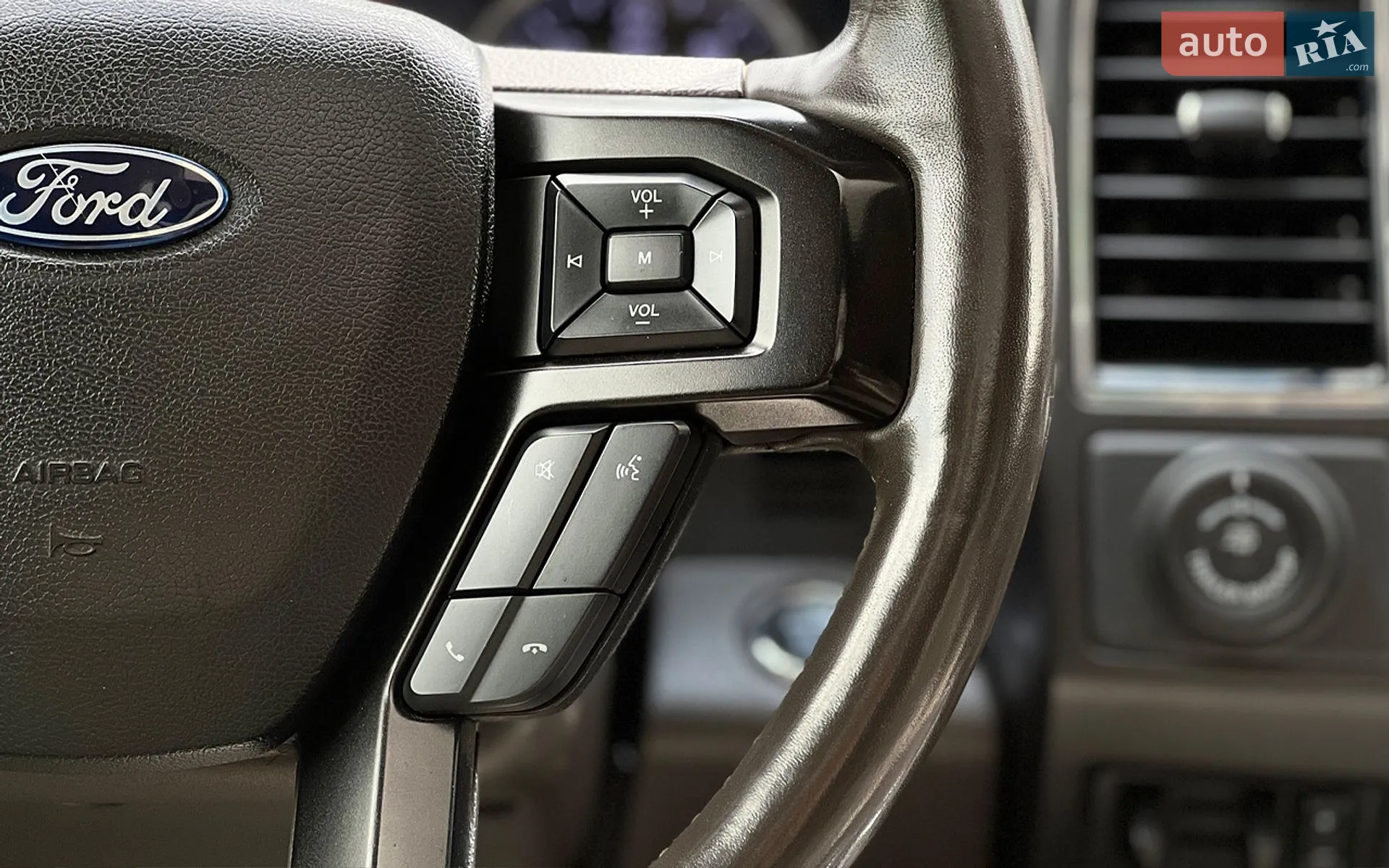 2020 Ford Expedition - мініатюра 18