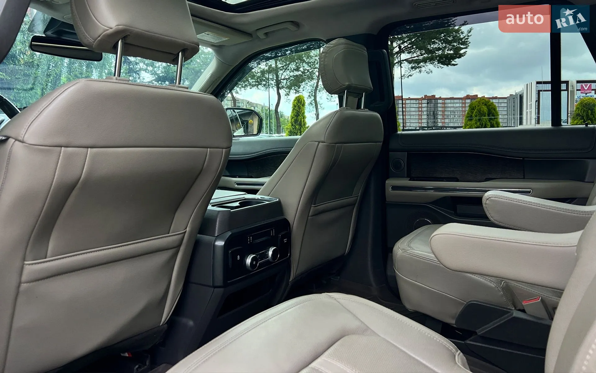 2020 Ford Expedition - мініатюра 26