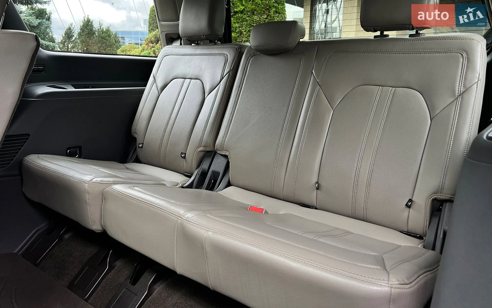 2020 Ford Expedition - мініатюра 29
