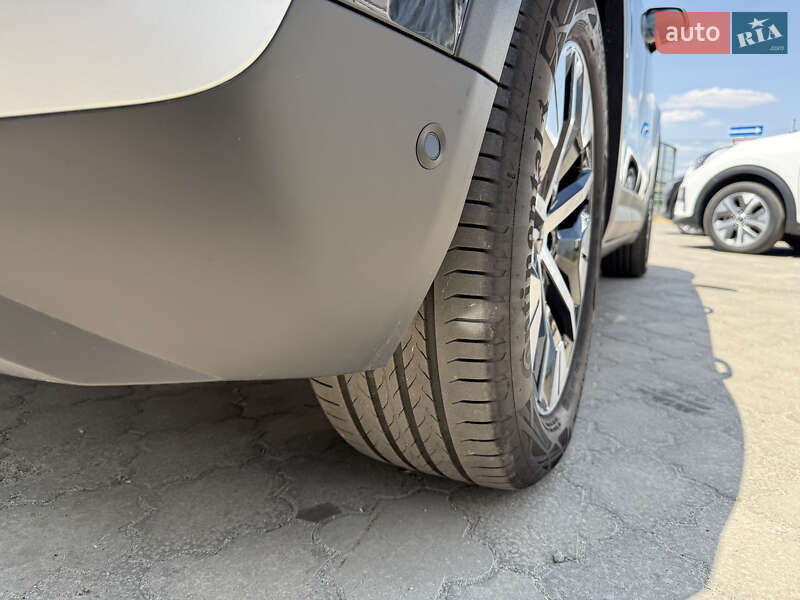 Позашляховик / Кросовер Ford Explorer EV 2024 в Дніпрі