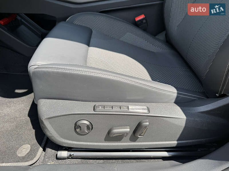 Позашляховик / Кросовер Ford Explorer EV 2024 в Дніпрі
