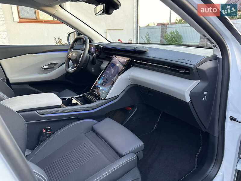 Позашляховик / Кросовер Ford Explorer EV 2024 в Летичіві