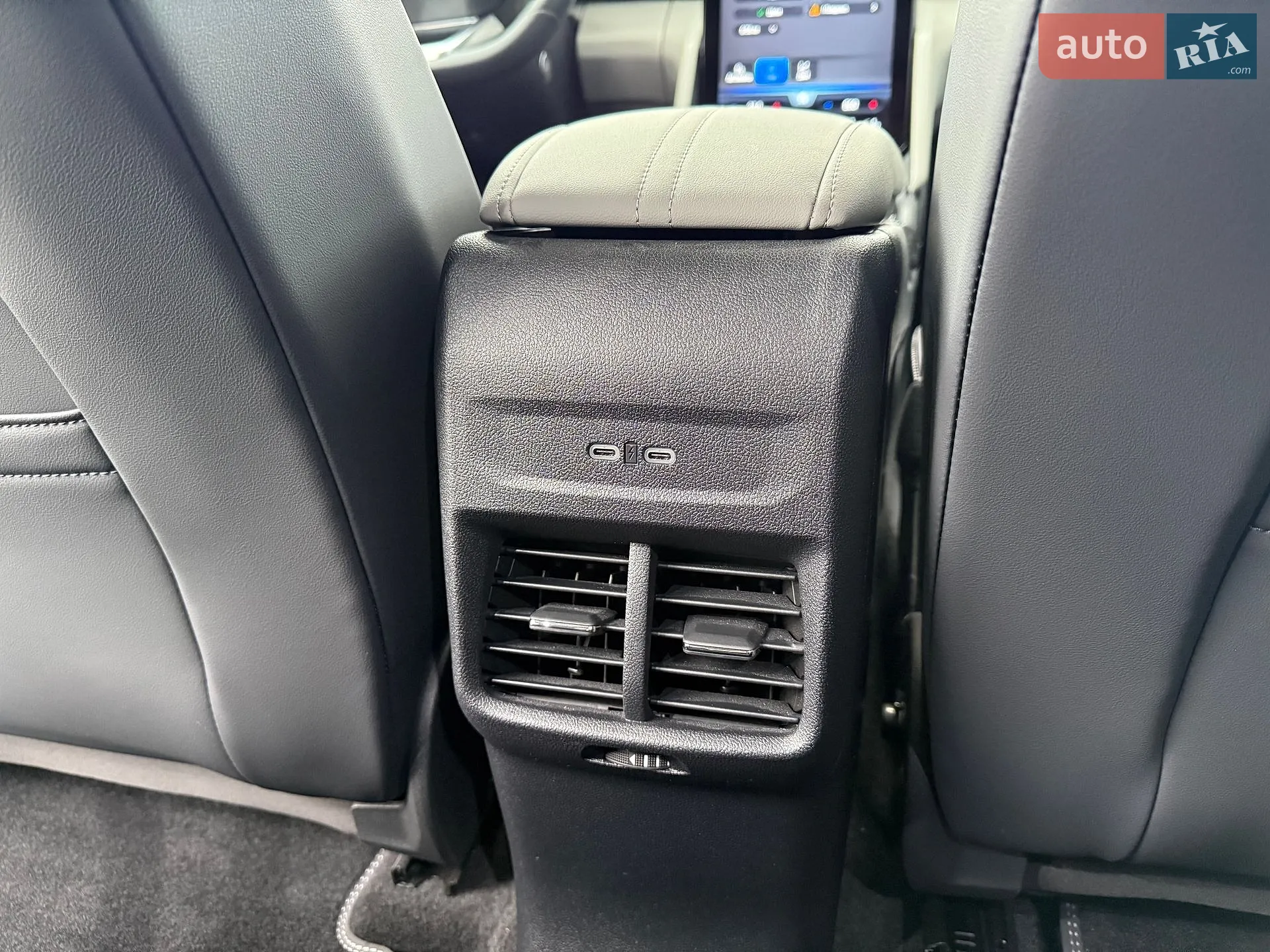 2025 Ford Explorer - мініатюра 35