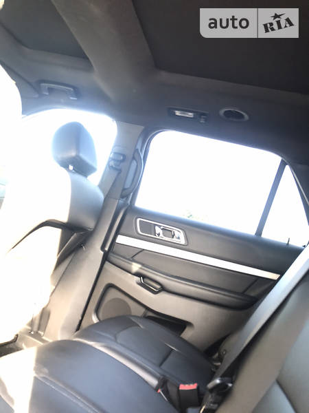 Позашляховик / Кросовер Ford Explorer 2017 в Києві