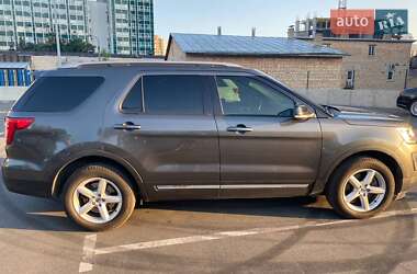 Внедорожник / Кроссовер Ford Explorer 2016 в Киеве
