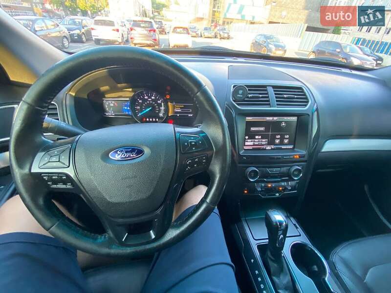 Внедорожник / Кроссовер Ford Explorer 2016 в Киеве