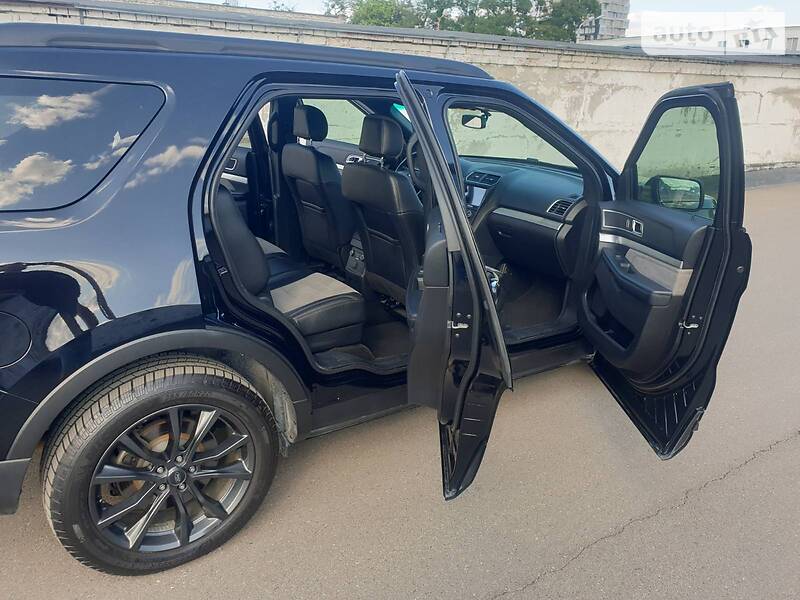 Позашляховик / Кросовер Ford Explorer 2016 в Києві