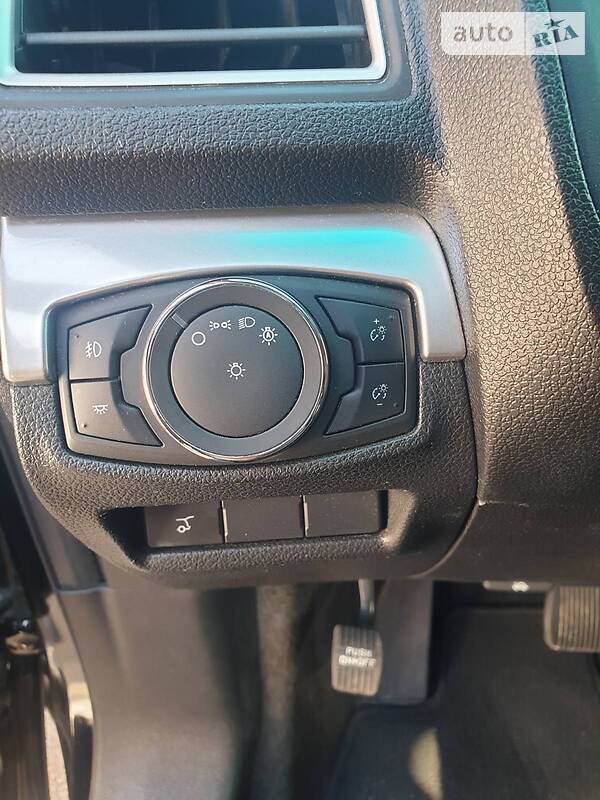 Позашляховик / Кросовер Ford Explorer 2016 в Києві