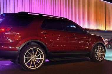 Внедорожник / Кроссовер Ford Explorer 2015 в 