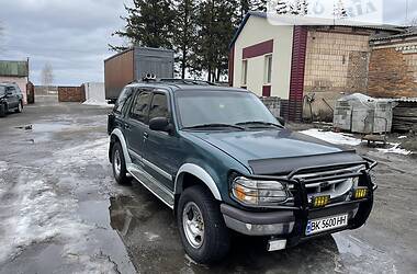 Внедорожник / Кроссовер Ford Explorer 1996 в Березному