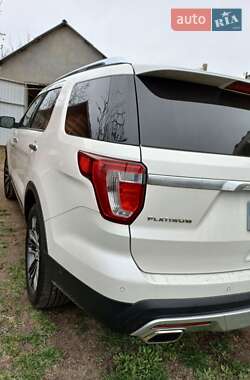 Внедорожник / Кроссовер Ford Explorer 2016 в 