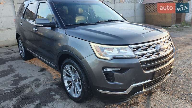 Позашляховик / Кросовер Ford Explorer 2018 в Києві