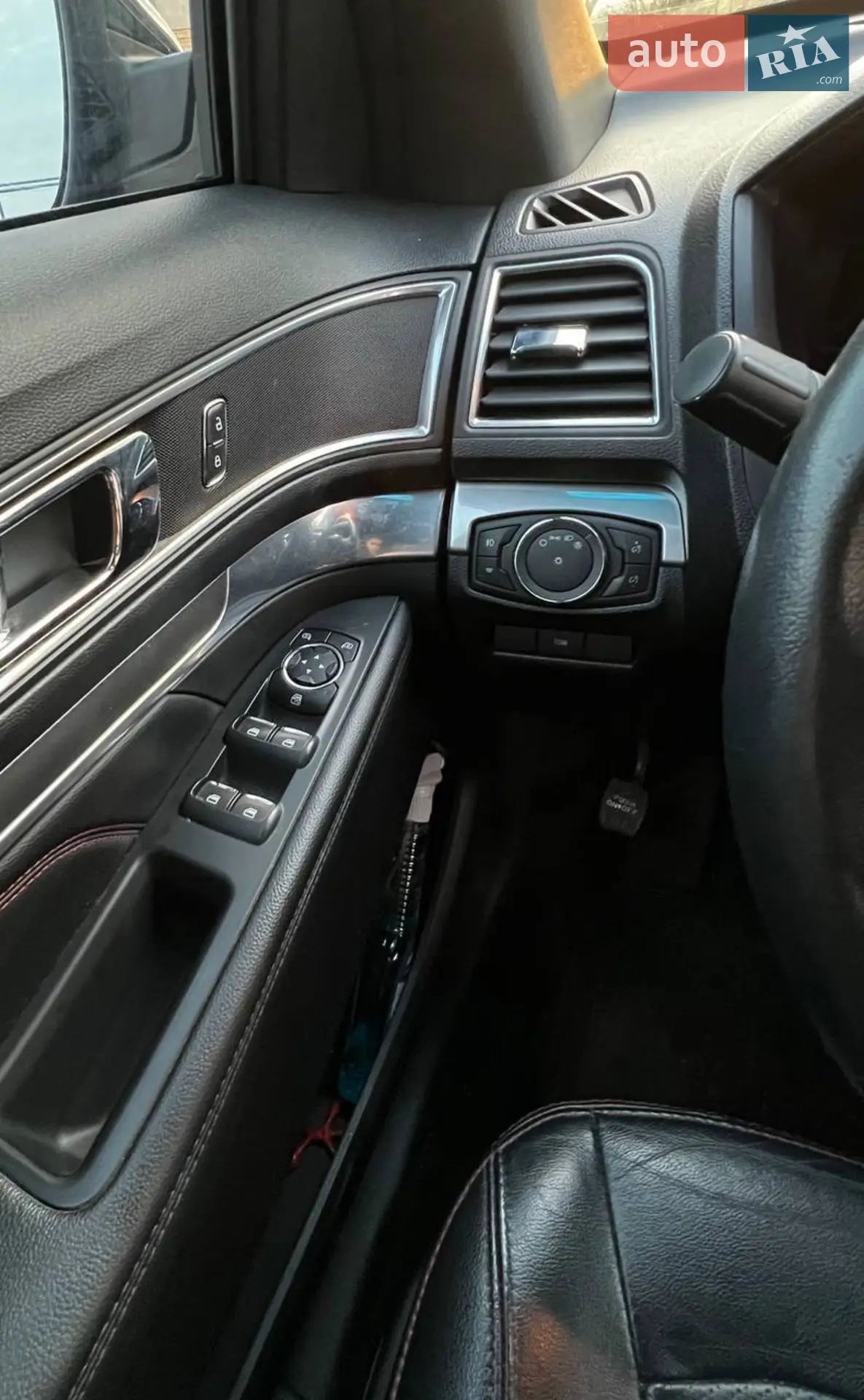 2015 Ford Explorer - мініатюра 16
