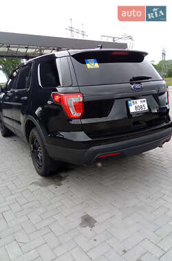 Позашляховик / Кросовер Ford Explorer 2017 в Луцьку