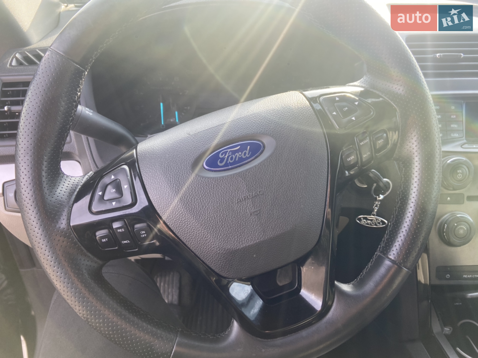 2011 Ford Explorer - мініатюра 11