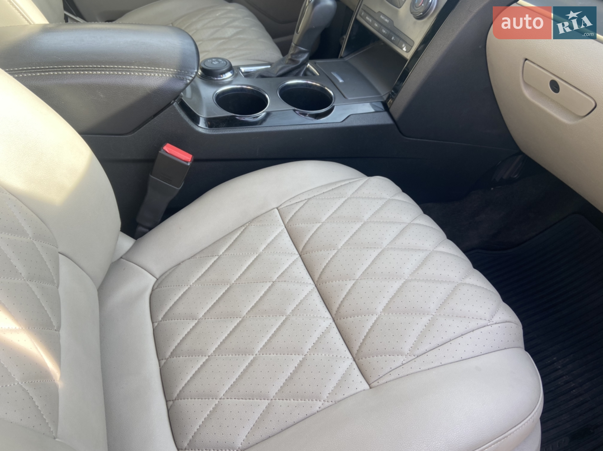 2011 Ford Explorer - мініатюра 18