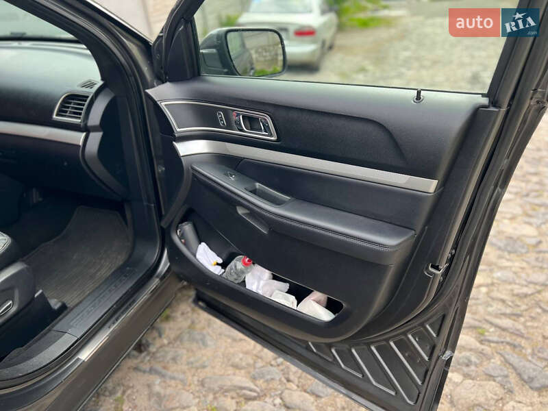 Внедорожник / Кроссовер Ford Explorer 2016 в Днепре