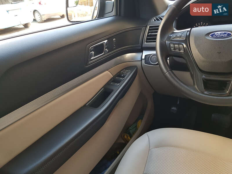 Позашляховик / Кросовер Ford Explorer 2018 в Івано-Франківську