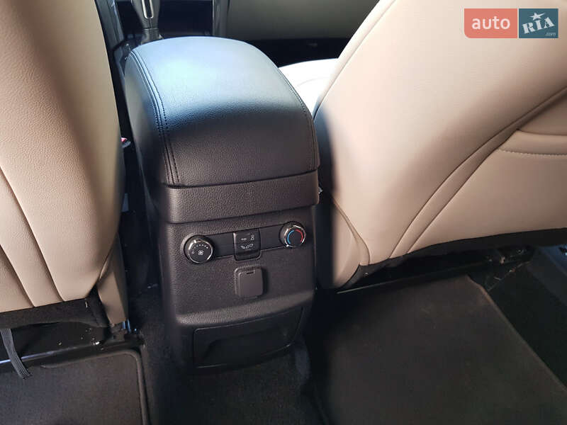 Позашляховик / Кросовер Ford Explorer 2018 в Івано-Франківську