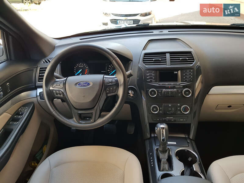 Позашляховик / Кросовер Ford Explorer 2018 в Івано-Франківську