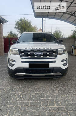 Позашляховик / Кросовер Ford Explorer 2017 в 