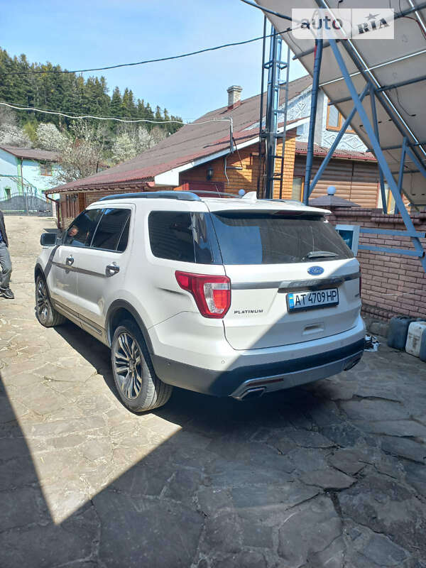Внедорожник / Кроссовер Ford Explorer 2016 в Ивано-Франковске