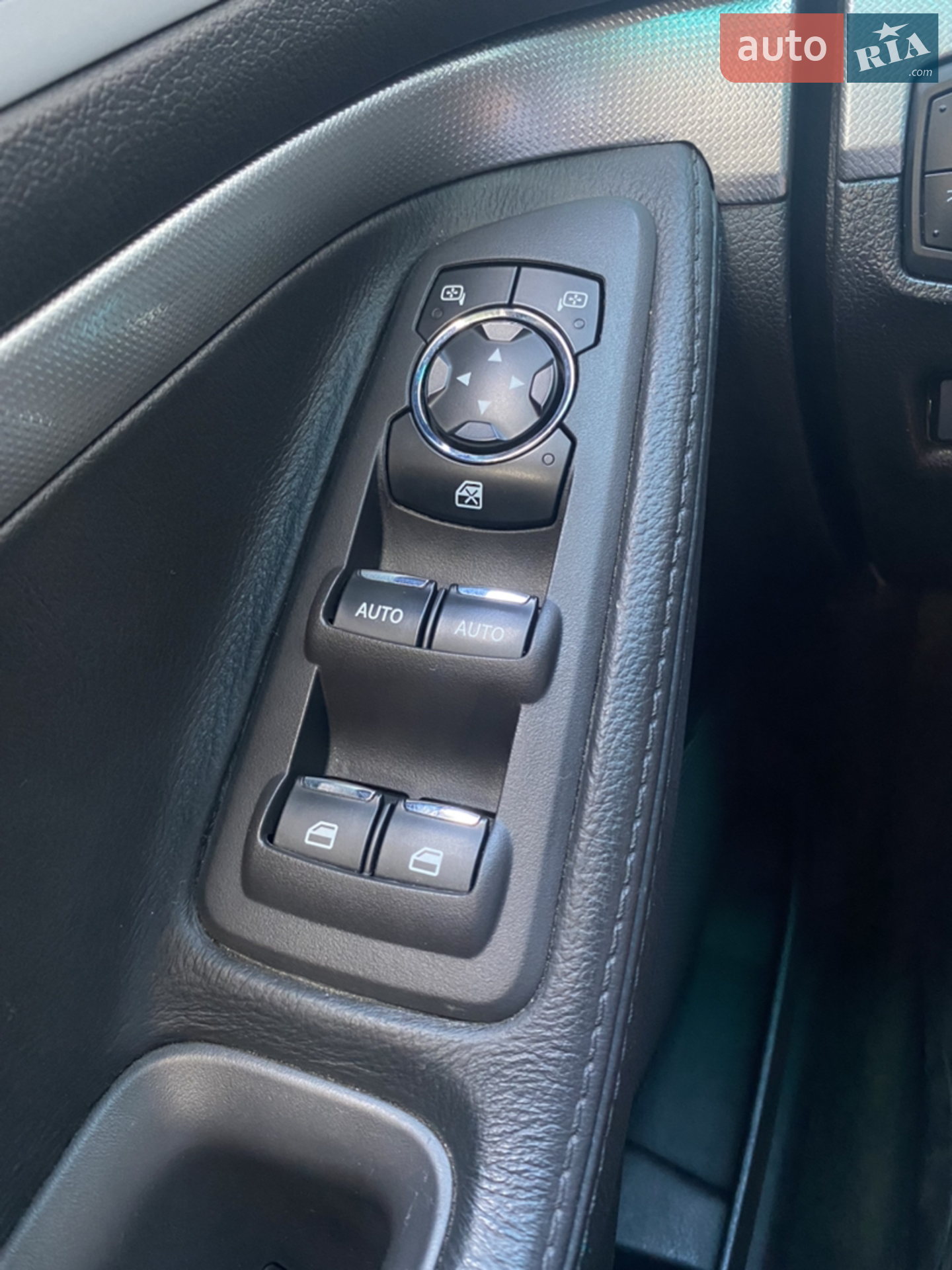 2015 Ford Explorer - мініатюра 9