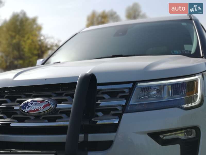 Позашляховик / Кросовер Ford Explorer 2018 в Кам'янському