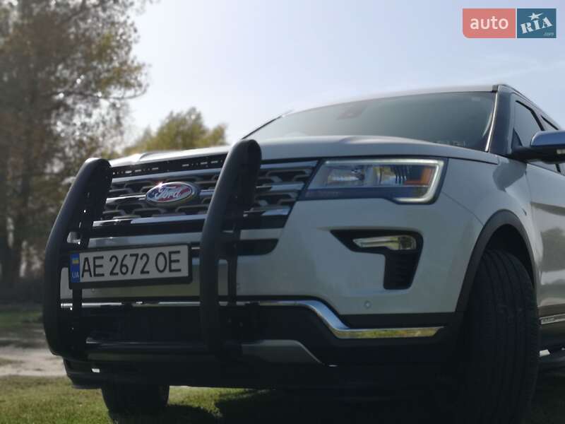 Внедорожник / Кроссовер Ford Explorer 2018 в Каменском