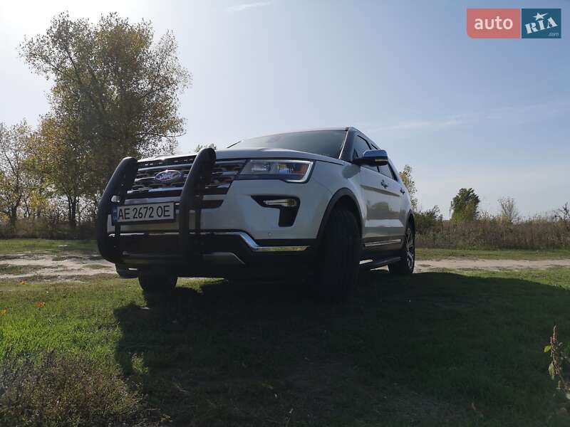 Позашляховик / Кросовер Ford Explorer 2018 в Кам'янському