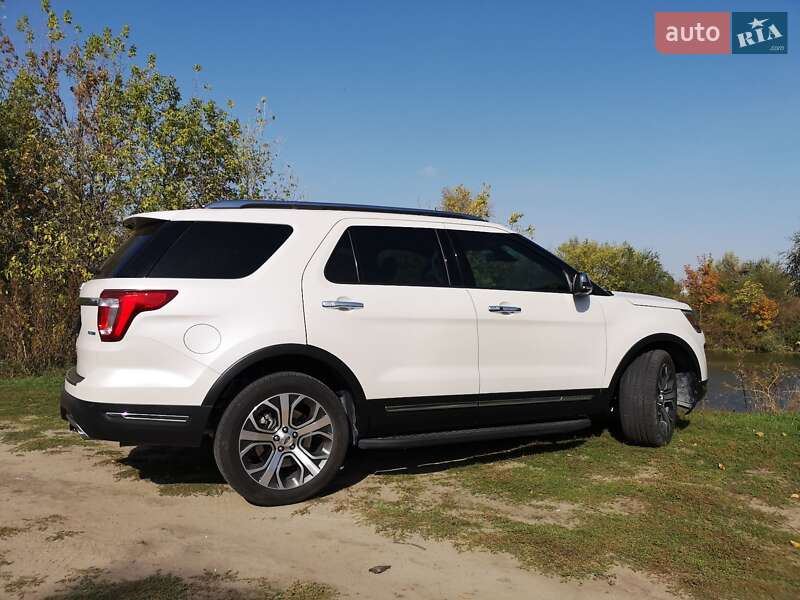 Внедорожник / Кроссовер Ford Explorer 2018 в Каменском