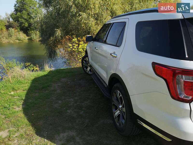 Позашляховик / Кросовер Ford Explorer 2018 в Кам'янському