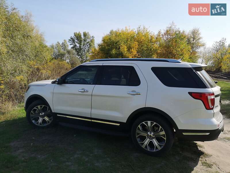 Внедорожник / Кроссовер Ford Explorer 2018 в Каменском