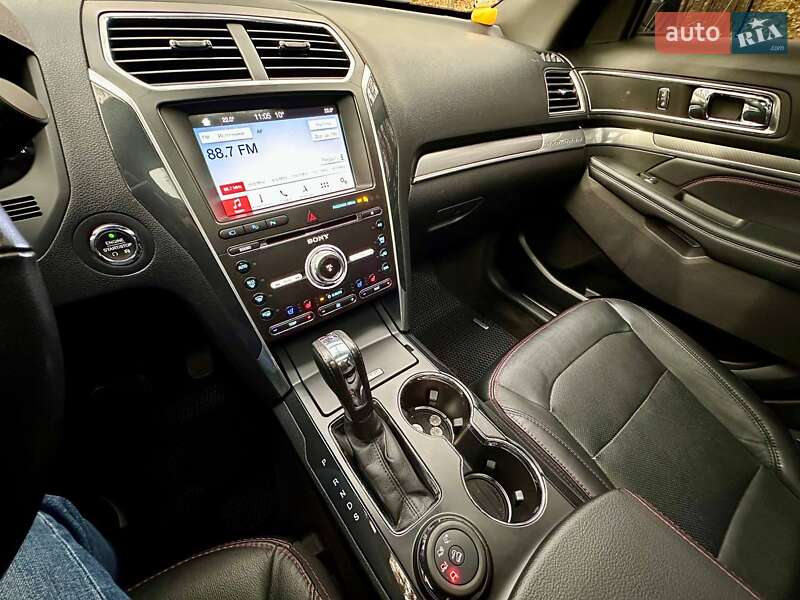Внедорожник / Кроссовер Ford Explorer 2017 в Луцке