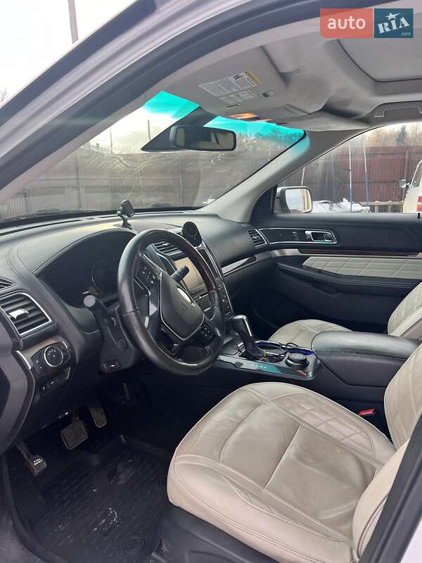 Внедорожник / Кроссовер Ford Explorer 2015 в Трускавце