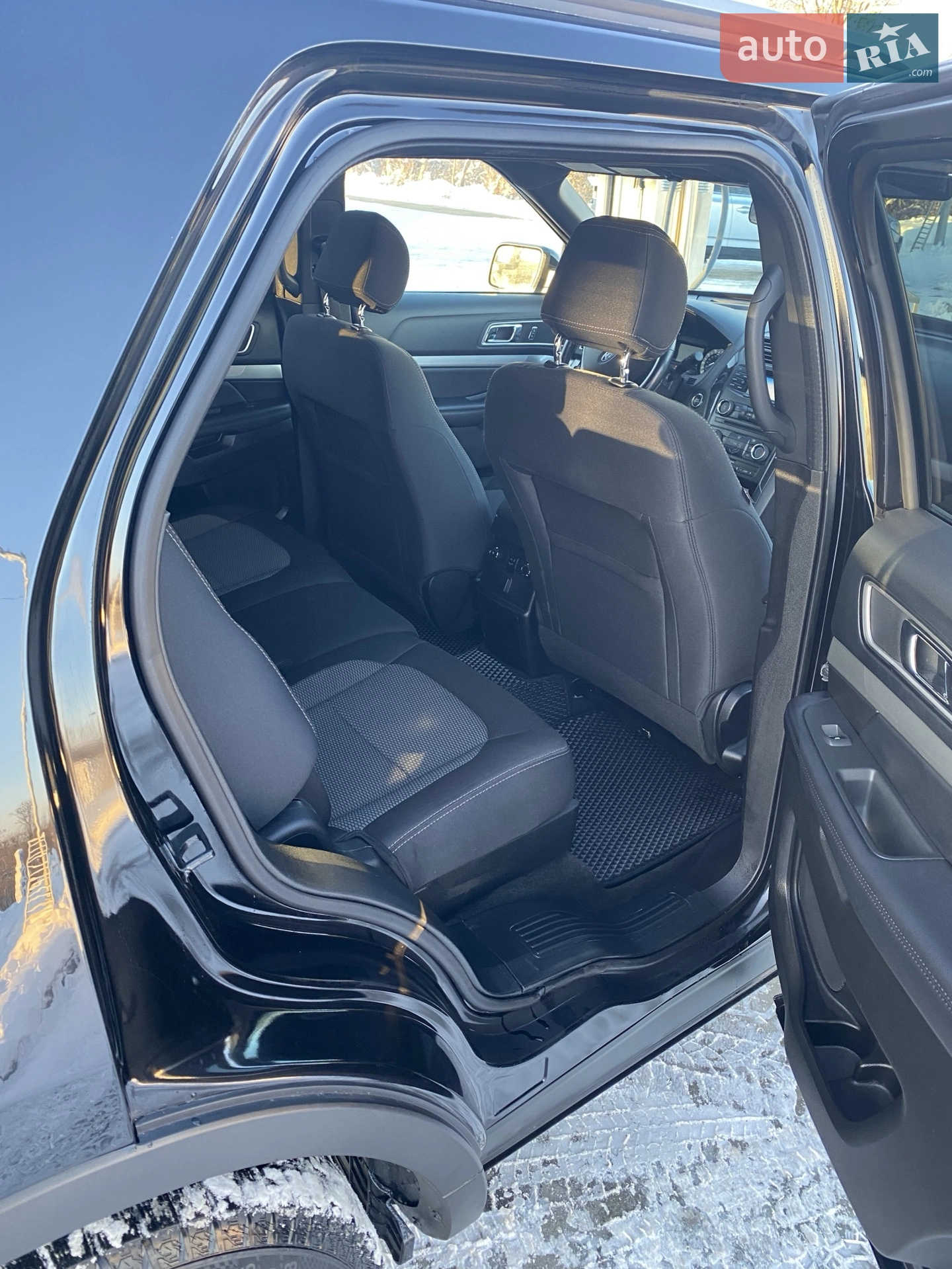 2017 Ford Explorer - мініатюра 8