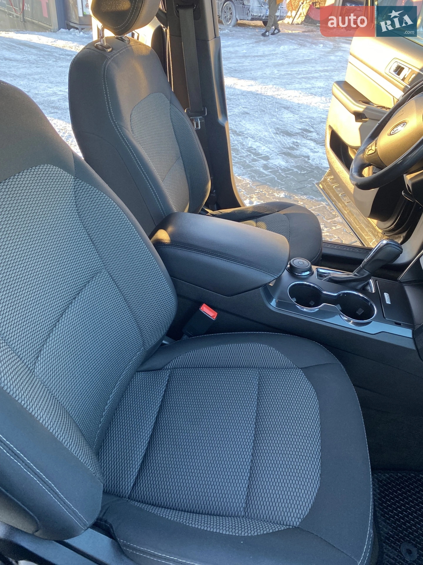2017 Ford Explorer - мініатюра 12