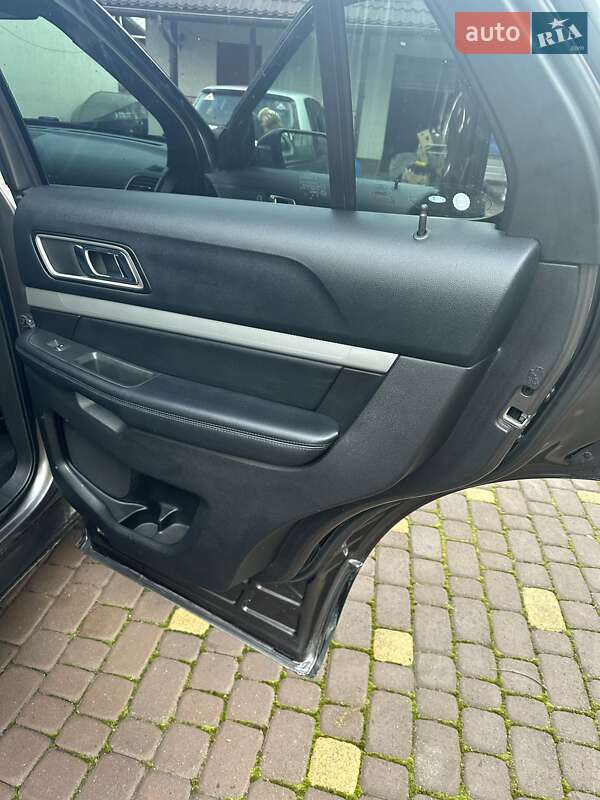 Внедорожник / Кроссовер Ford Explorer 2018 в Виннице