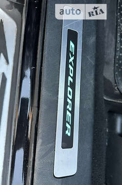 Позашляховик / Кросовер Ford Explorer 2018 в Дніпрі