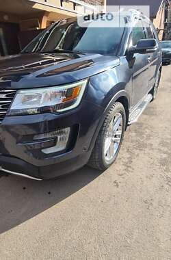 Позашляховик / Кросовер Ford Explorer 2016 в Ужгороді