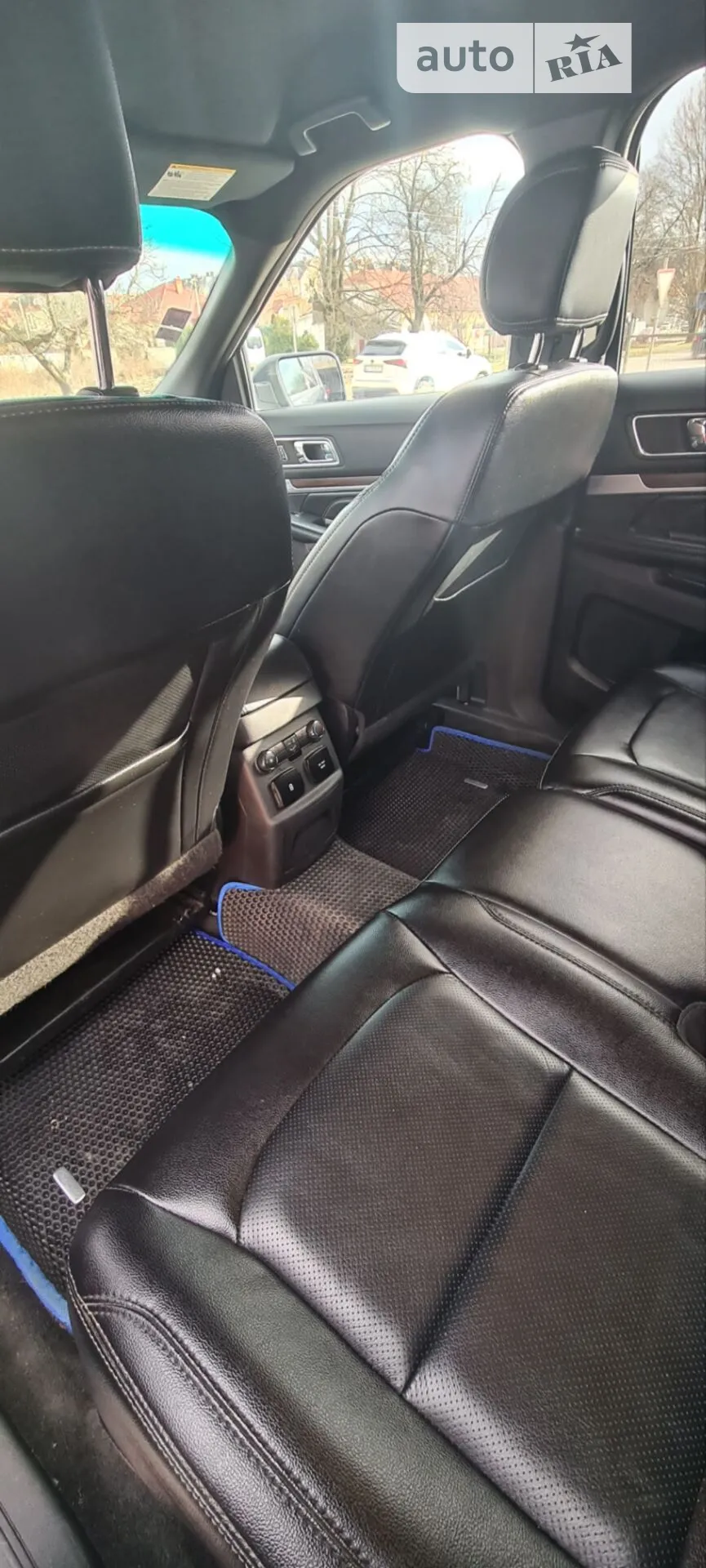 2016 Ford Explorer - мініатюра 18