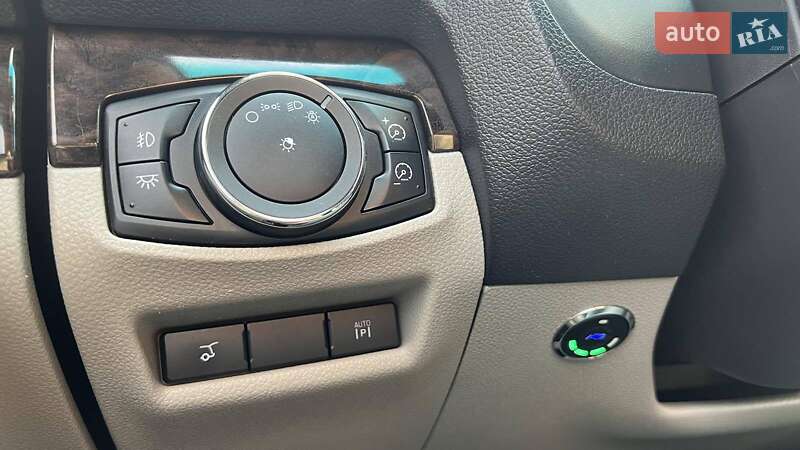 Позашляховик / Кросовер Ford Explorer 2011 в Києві